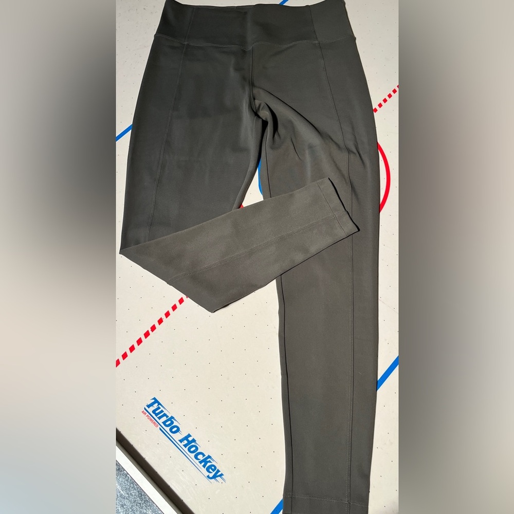 Athleta Delancy street tight peat green size M